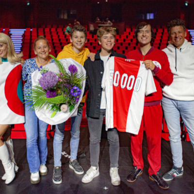 v.l.n.r. Myrthe Burger, Saskia Beumer, Finn Beumer, Tij Beumer, Tobias Nierop, Joost Beumer 14 de musical