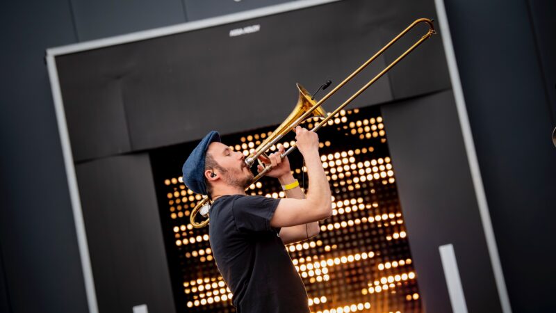 Blue Luna - Opening Doors 2022 - man met trompet - foto Nico Alsemgeest