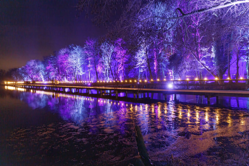 Buitenplaats Kameryck brug met lampjes verlichting