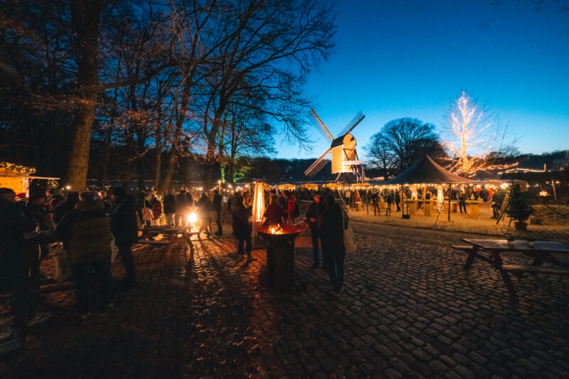 Picknickplein avond - Nederlands Openluchtmuseum