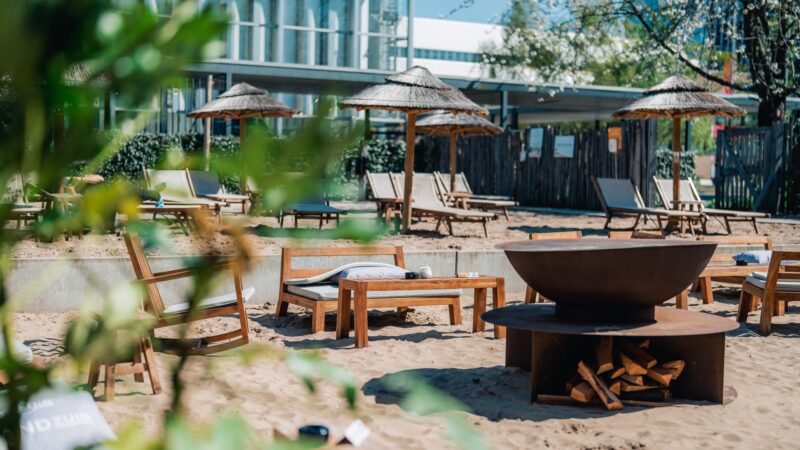 Strand Zuid - vuurkorf op het strand - RemyOnline Strandzuid