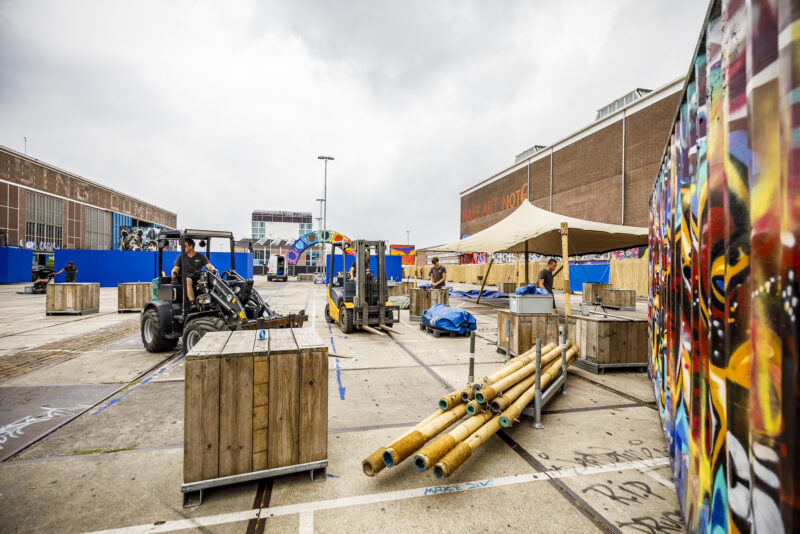 NDSM Loods opbouw buiten afbouw