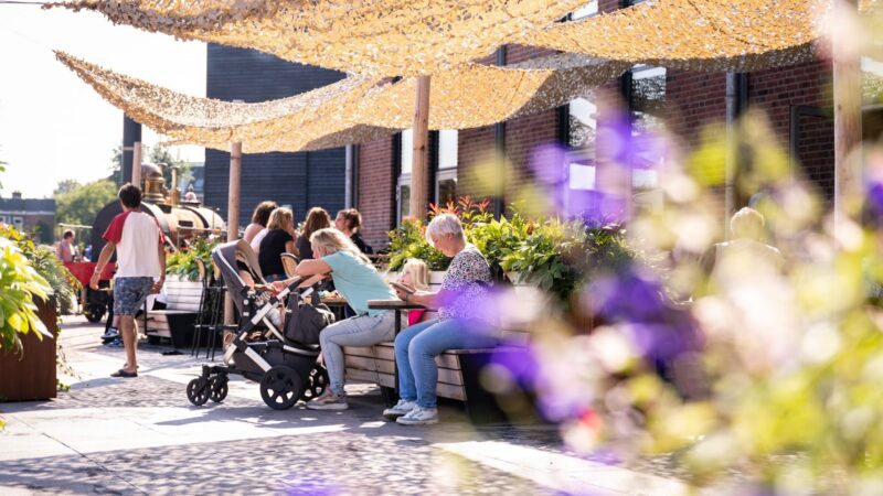 Spoorwegmuseum - buiten in de zon