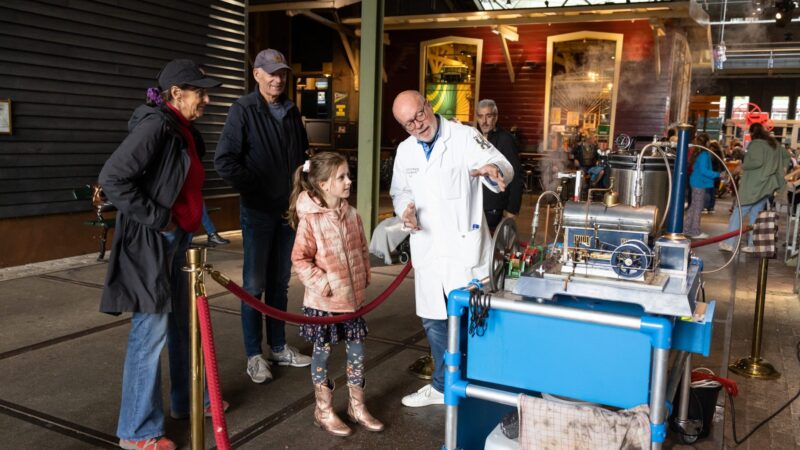 Spoorwegmuseum - uitleg kind van expert